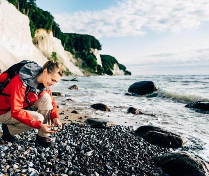 På strandene nedenfor klinterne er det muligt at finde fossiler ©TMV/Roth