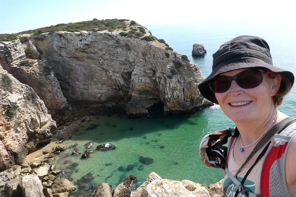 Lene fra Green Active Tours på kystvandring i Algarve